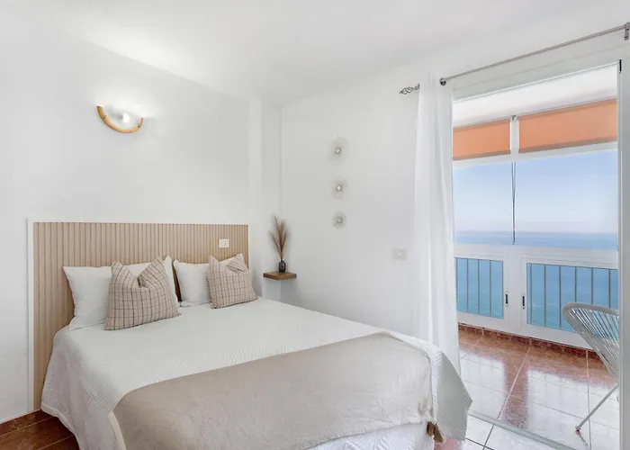 Luna Apartment